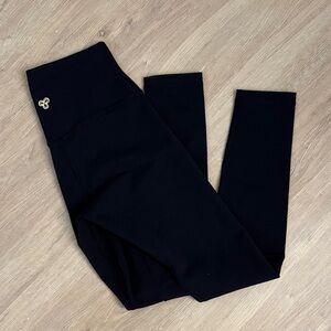 Aritzia Golden leggings